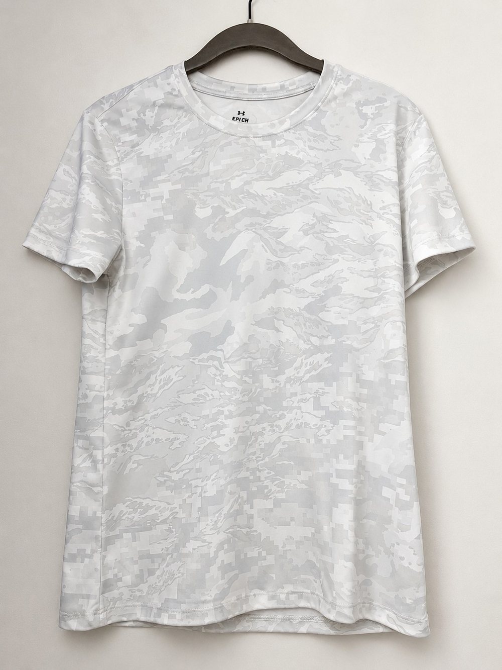Under Armour White & Light Gray Camo Short-Sleeve Performance Tee